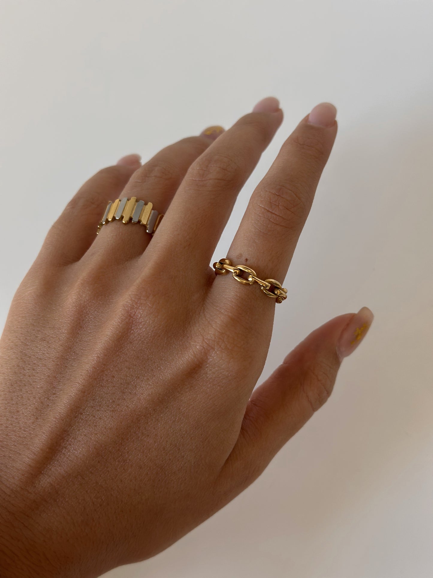 BOLD CHAIN RING
